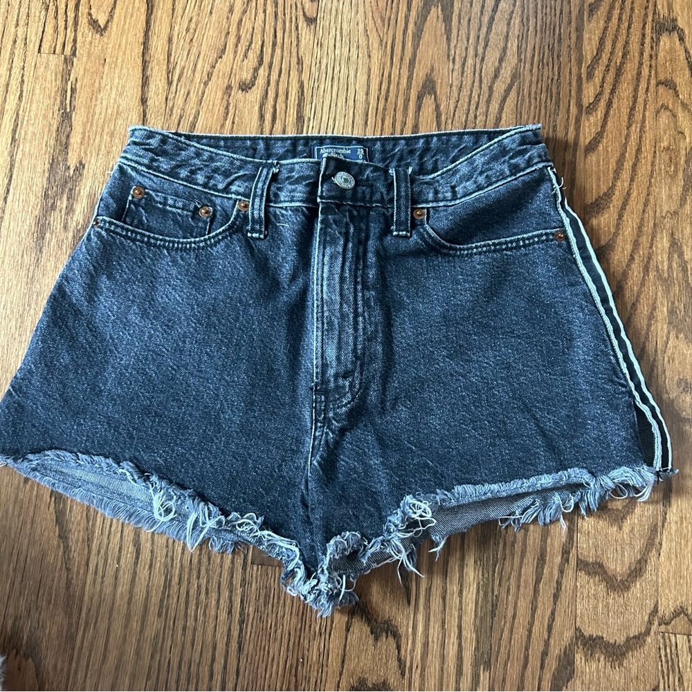 ABERCROMBIE stripe jean shorts